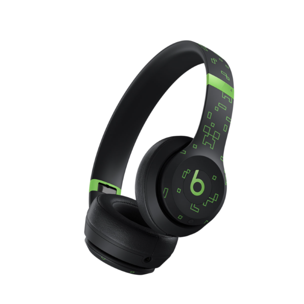 Beats Solo 4 Minecraft Special Edition Wireless Headphones, Charged Black - Image 4