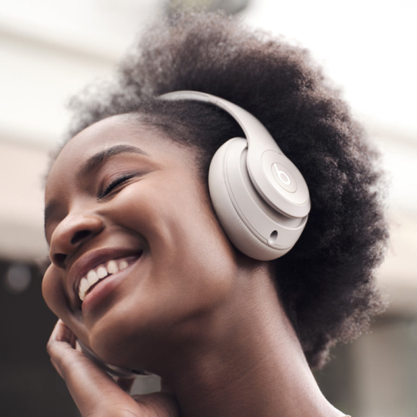 Beats Studio Pro Wireless Noise Cancelling Over-Ear Headphones, Hi-Res Audio, USB-C Fast Charging, 40H Battery, Built-In Mic - Image 26