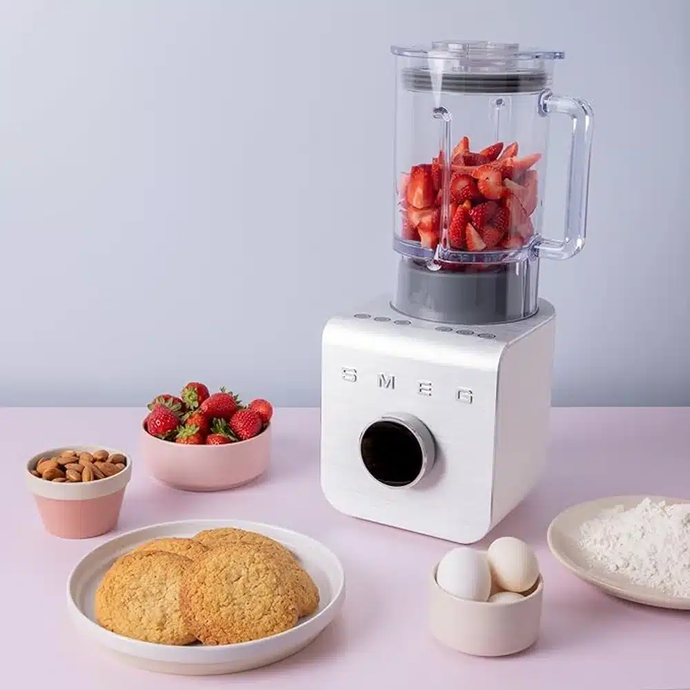 Smeg High Performance Blender White 1250W Powerful Countertop Blender with Multiple Speeds Preset Programs 4 Smeg High Performance Blender White 1250W Powerful Countertop Blender with Multiple Speeds Preset Programs - Image 4
