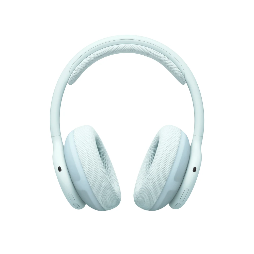 Beats 360 Sky - Over-Ear Wireless Headphones, Active Noise Cancelling, Personalized Spatial Audio, 32H Battery 9 Beats 360 Sky in use
