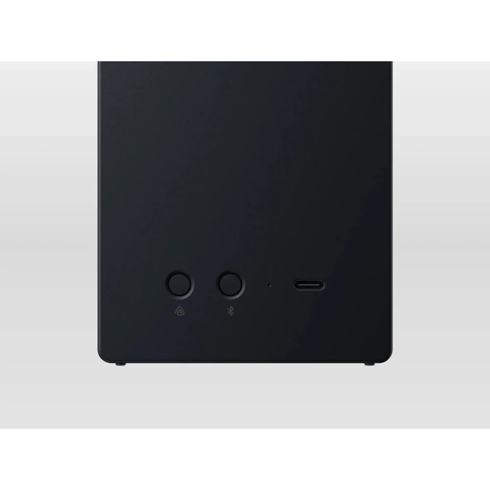 مكبر صوت CMF Speaker M Dark Grey – مكبران بقدرة 35 واط للمكتب والتنقل، صوت USB-C بأقل من 60 مللي ثانية، وضع زمن استجابة منخفض، IP68، حتى 18 ساعة 6 الجهة الخلفية لمكبر صوت CMF Speaker M الرمادي الداكن مع الأزرار ومنفذ USB-C
