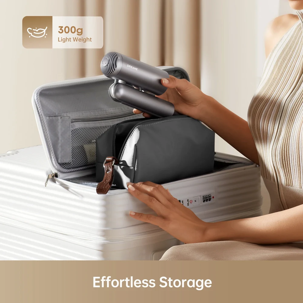 مجفف شعر Dreame Pocket Grey طراز AHD51 قابل للطي – وزن 300 جرام، محرك 110,000 دورة، 1300 واط، خمسة أوضاع حرارة، فوهتا تمويج ومنع تجعد، حقيبة سفر 10 مجفف Dreame Pocket مع فوهة منع التجعد