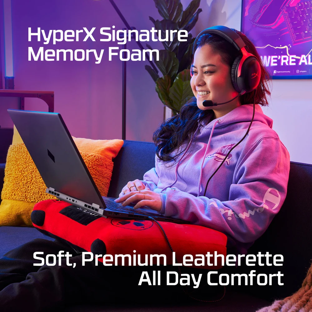 HyperX Cloud III White-Pink Gaming Headset - Angled 53mm Drivers, 10mm Mic with LED Mute, PC/PS5/Xbox/Switch 4 HyperX Cloud III White-Pink - official product image 3