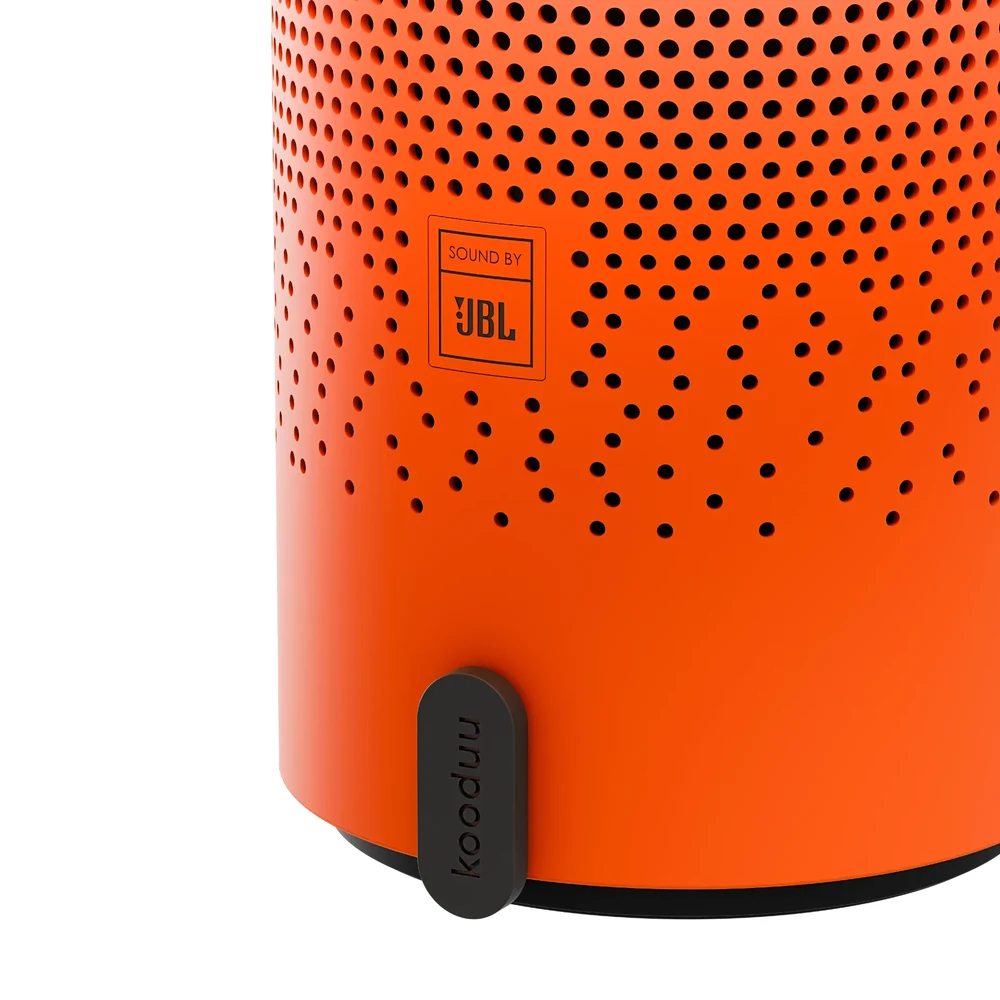 مصباح Kooduu Sensa PLAY Orange بالحجم الكامل – سماعة SOUND BY JBL بقدرة 10 واط وصوت 360 درجة، إضاءة دافئة 150 لومن قابلة للتعتيم، بطارية حتى 11 ساعة، قاعدة شحن 9 Sensa PLAY البرتقالي بصوت SOUND BY JBL