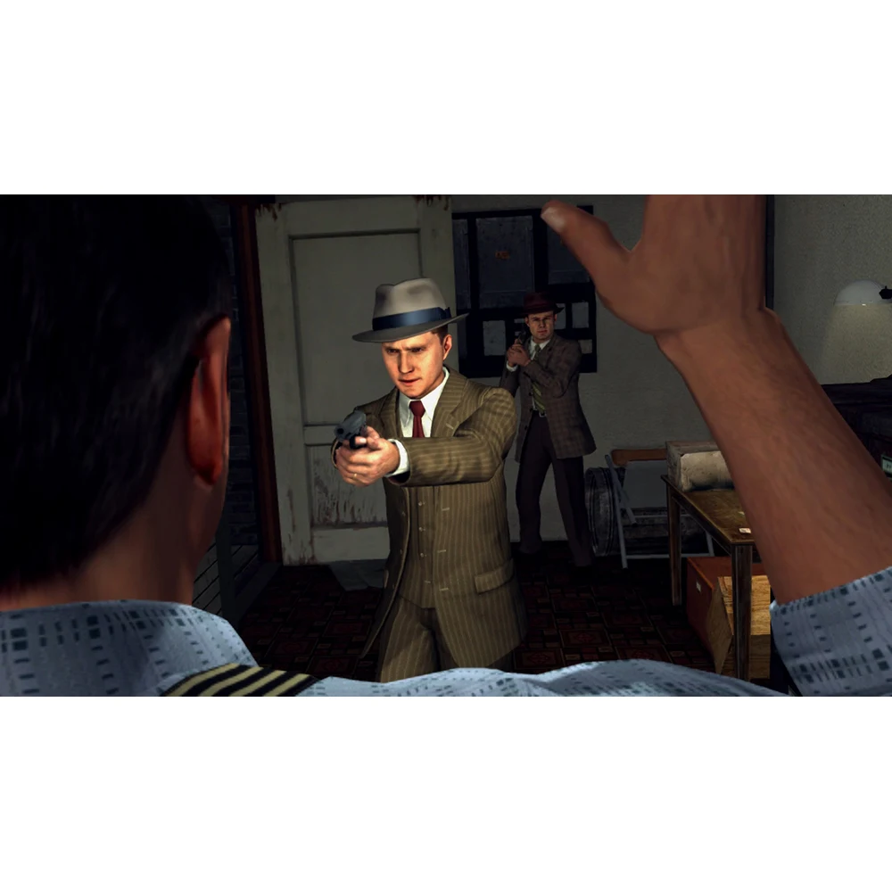 LA Noire Switch – Rockstar Detective Thriller in 1940s Los Angeles, All DLC Cases Included, Joy-Con Motion & Touch Controls, US Physical Edition 7 Cole Phelps investigating a crime scene in LA Noire Switch