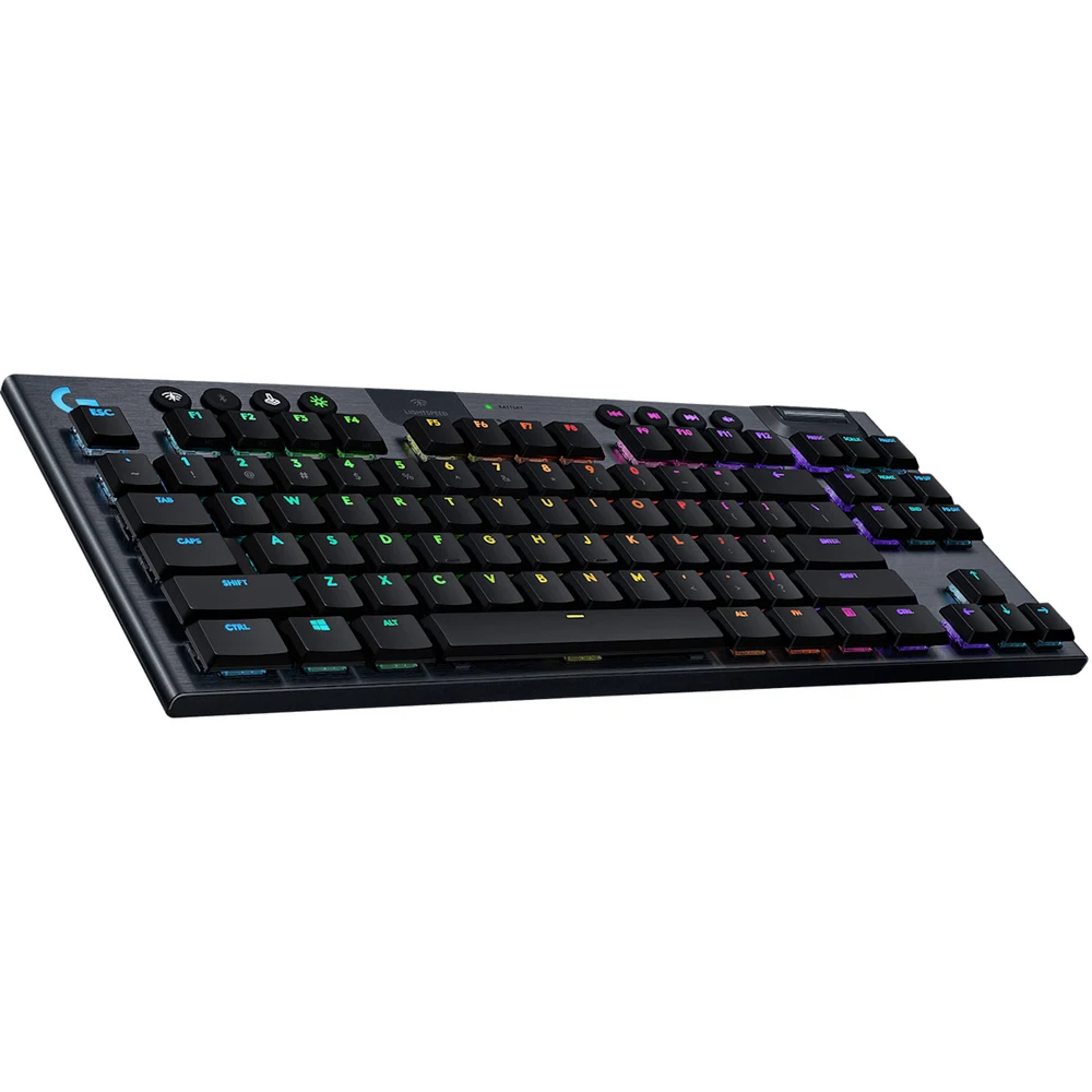 Logitech G915 TKL LIGHTSPEED Wireless Gaming Keyboard Black - Low-Profile GL Tactile, LIGHTSYNC RGB, Bluetooth, US INT'L 6 Logitech G915 TKL Black in use