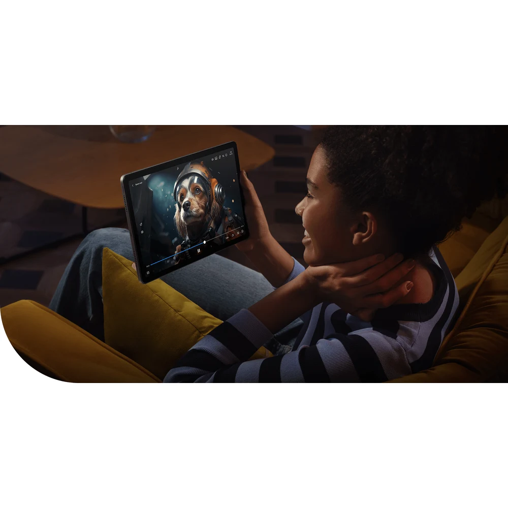 تابلت Xiaomi Redmi Pad SE بذاكرة 8 غيغابايت وتخزين 256 غيغابايت Wi-Fi رمادي – شاشة 11 بوصة 90 هرتز، أربعة مكبرات Dolby Atmos، بطارية 8000 مللي أمبير، دعم microSD حتى 1 تيرابايت 9 استخدام Redmi Pad SE لمشاهدة الفيديو في المنزل