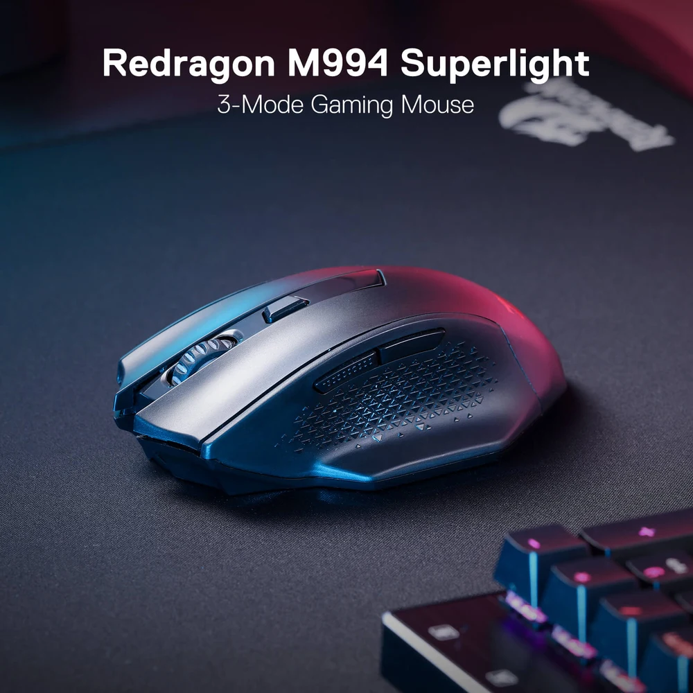 Redragon WOKI M994 - Wireless Gaming Mouse, 26000 DPI PAW3395, Tri-Mode BT 2.4G Wired, 6 Macro Buttons 8 Redragon WOKI M994 in use