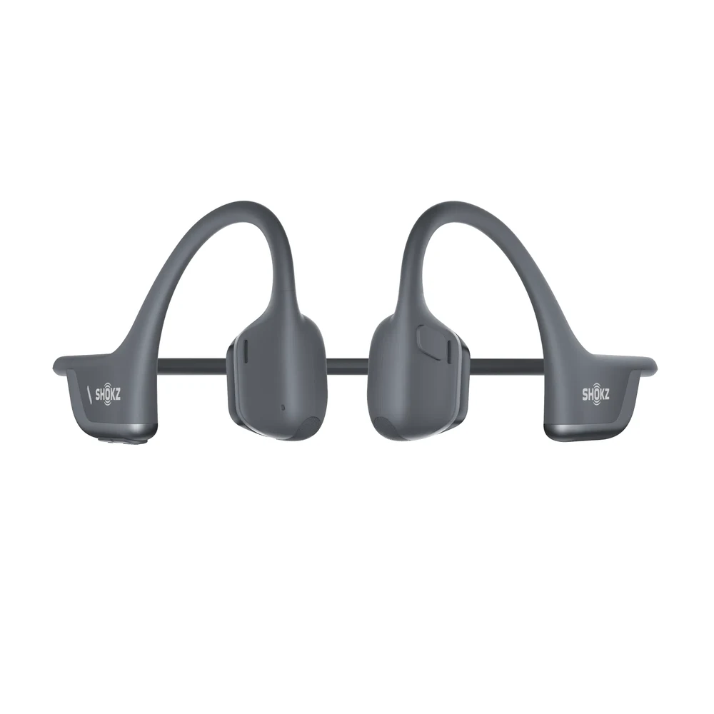 Shokz OpenRun Pro 2 Black - Bone Conduction Sports Headphones, DualPitch Bass, 12H Battery, IP55, BT 5.4 6 Shokz OpenRun Pro 2 Black in use