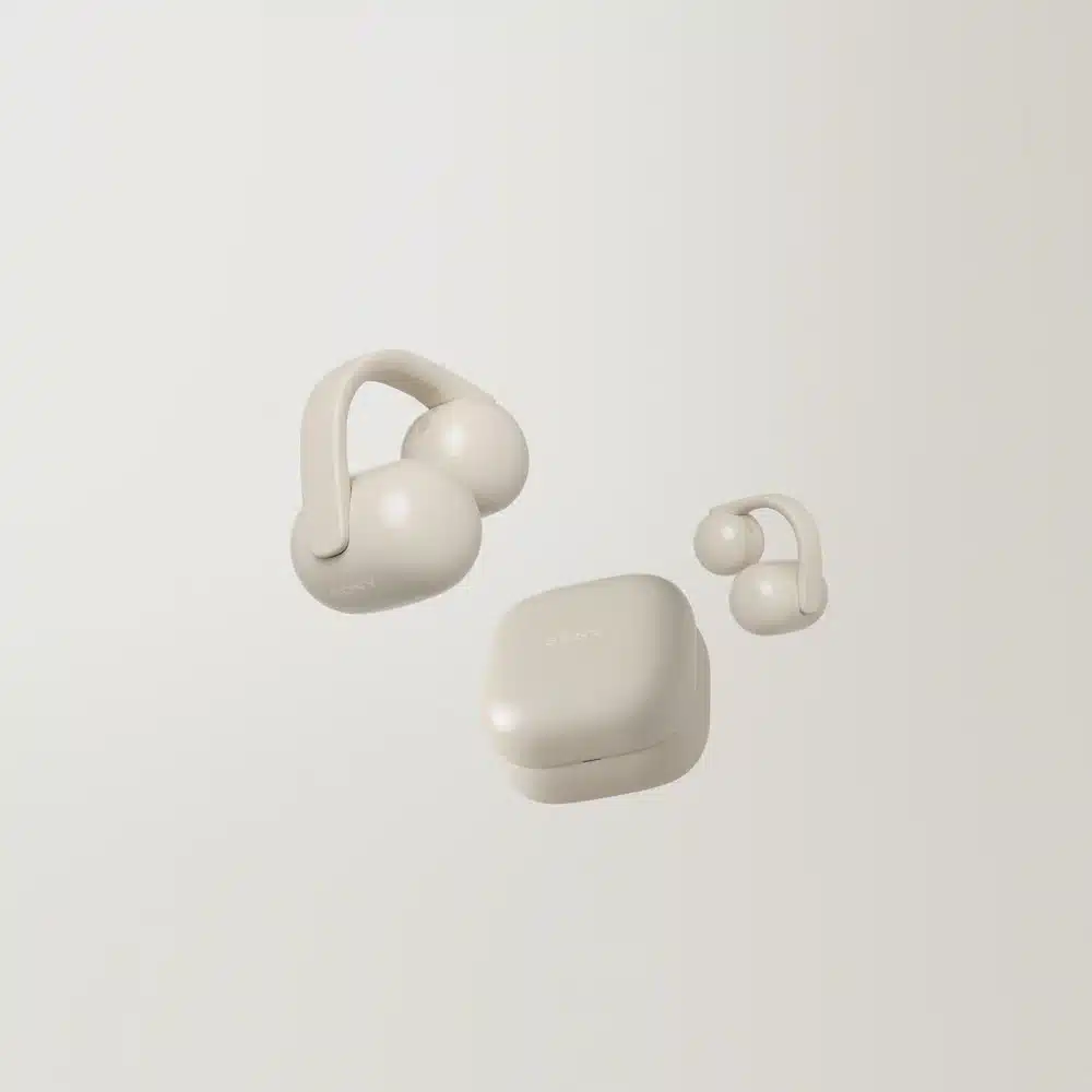 سماعات Sony LinkBuds Clip بيج رمادي (Greige) المفتوحة بتصميم المشبك (WF-LC900) – حتى 37 ساعة مع العلبة، ثلاثة أوضاع استماع، IPX4، اتصال بجهازين 7 سوني لينك بادز كليب بيج على الأذن