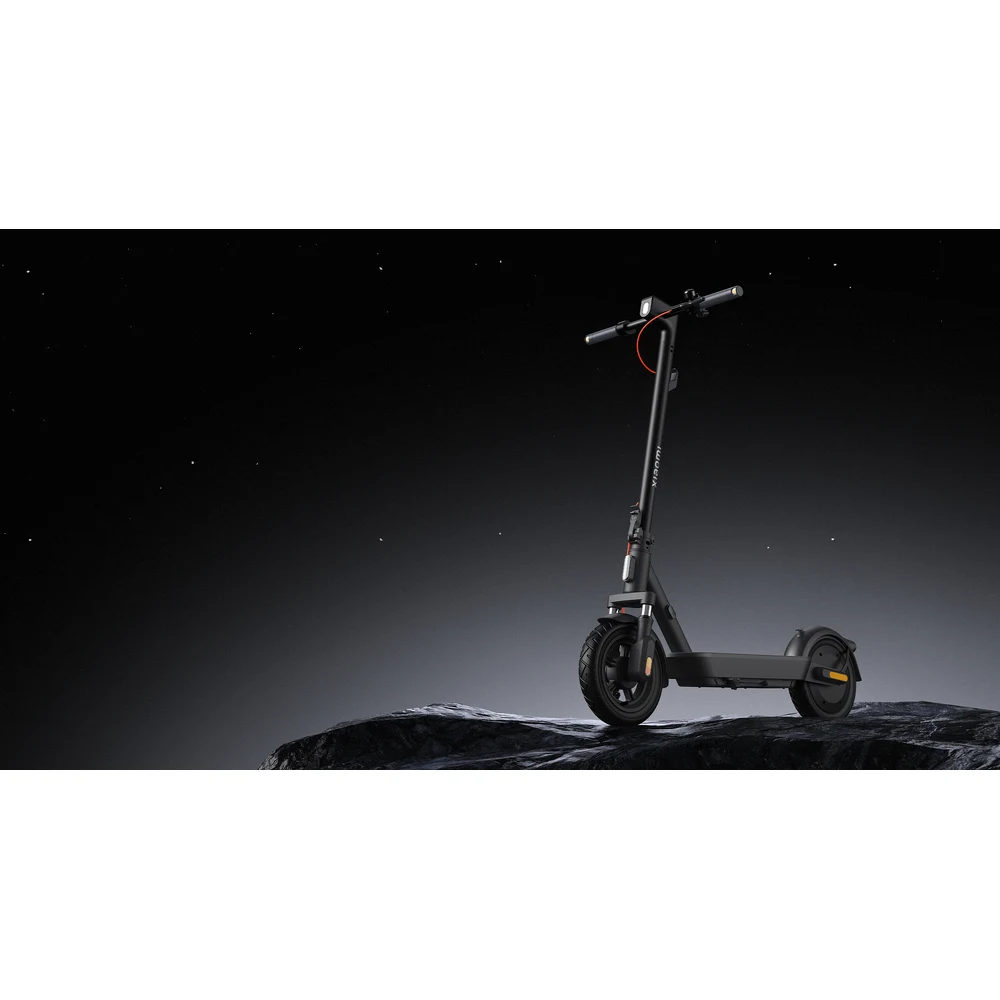 Xiaomi Electric Scooter 5 Plus - 12-inch Tubeless Tires, 60km Range, 900W Peak Motor, Traction Control, 120kg Payload 10 Xiaomi Electric Scooter 5 Plus in use